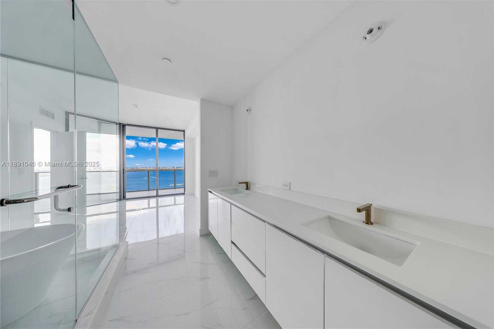 Small Image of 700 NORTH EAST 24 ST #3402, Miami Number 18