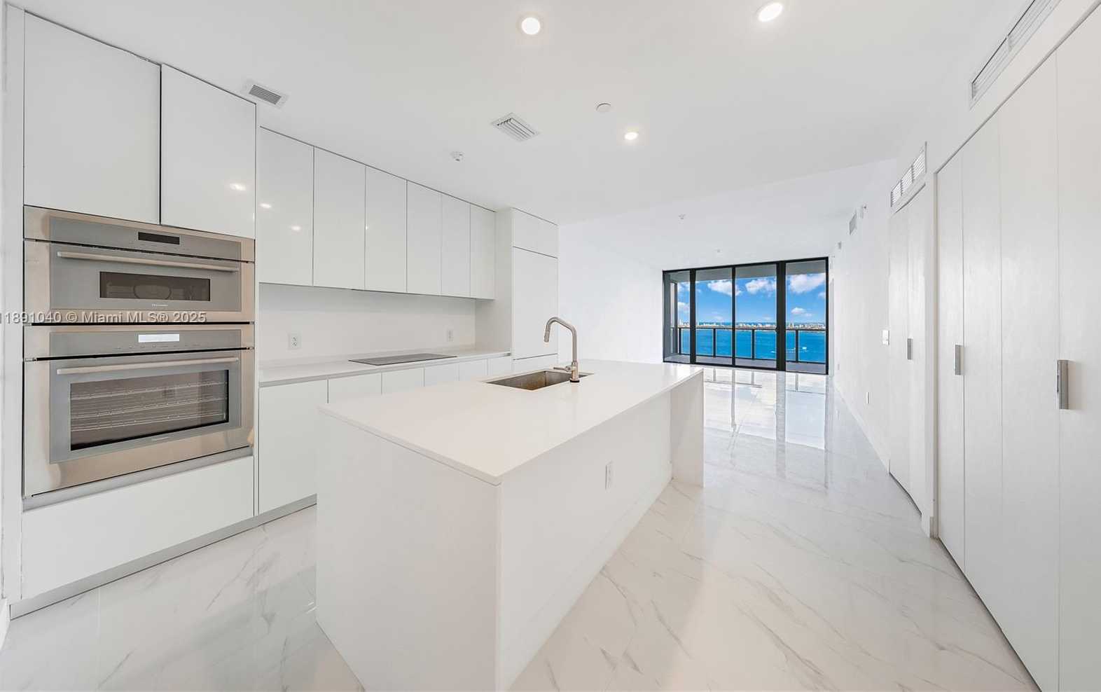 Small Image of 700 NORTH EAST 24 ST #3402, Miami Number 9