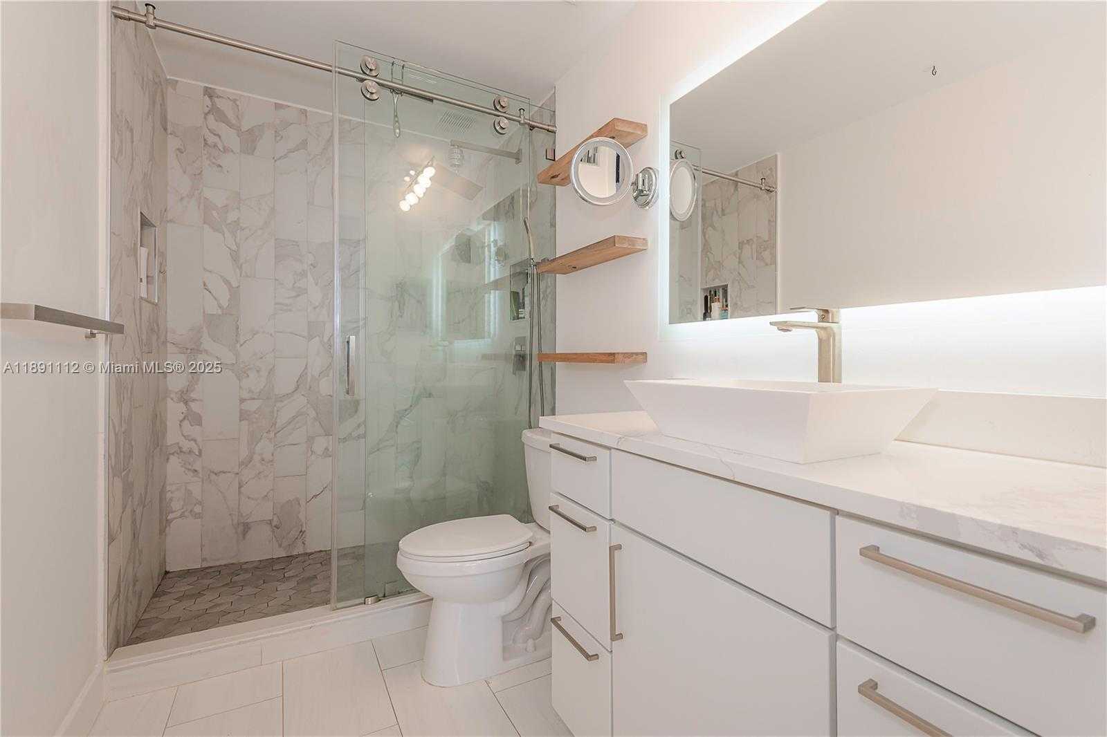 Small Image of 801 BRICKELL KEY BLVD #908, Miami Number 5