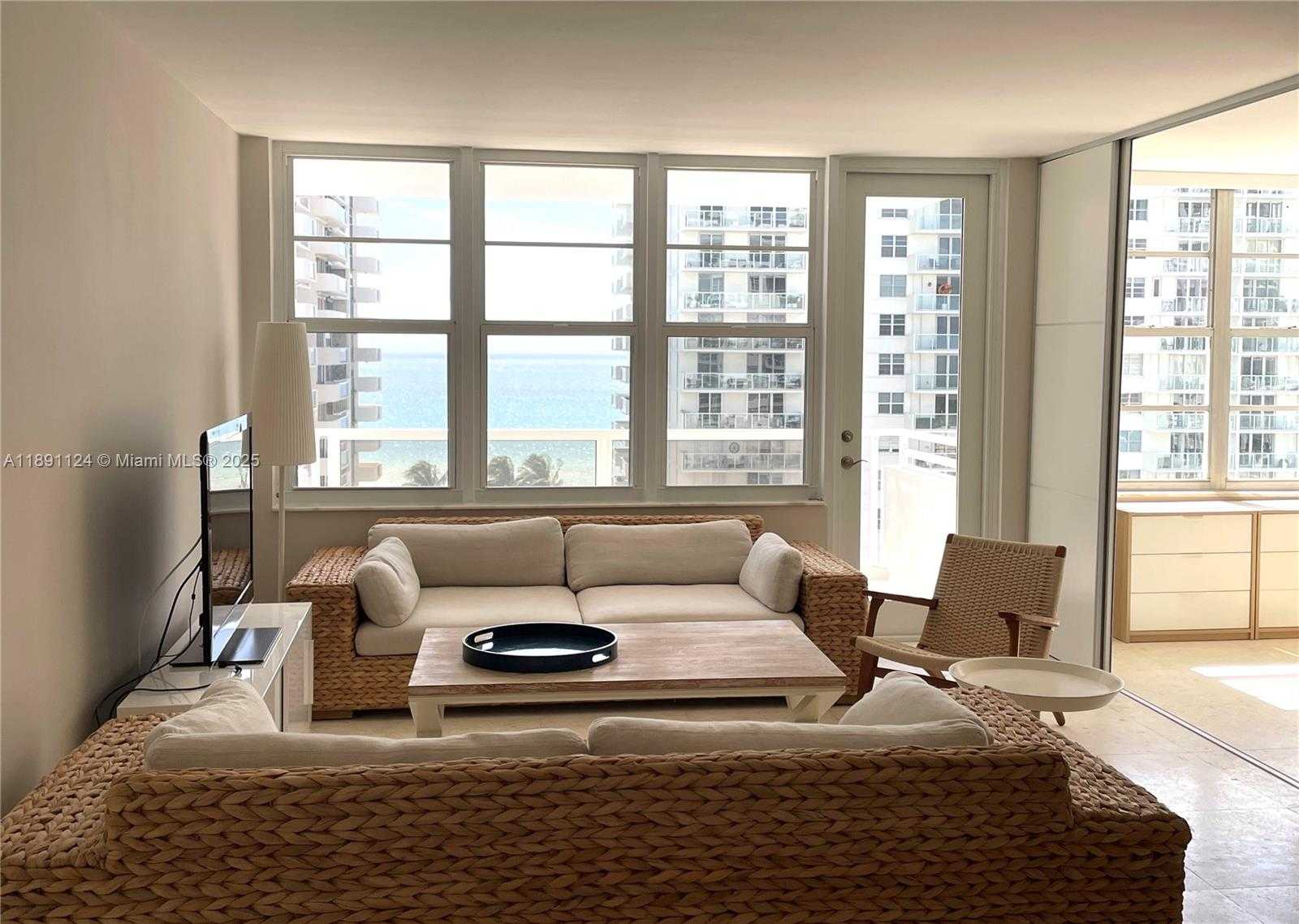 Small Image of 5700 COLLINS AVE #11A, Miami Beach Number 4
