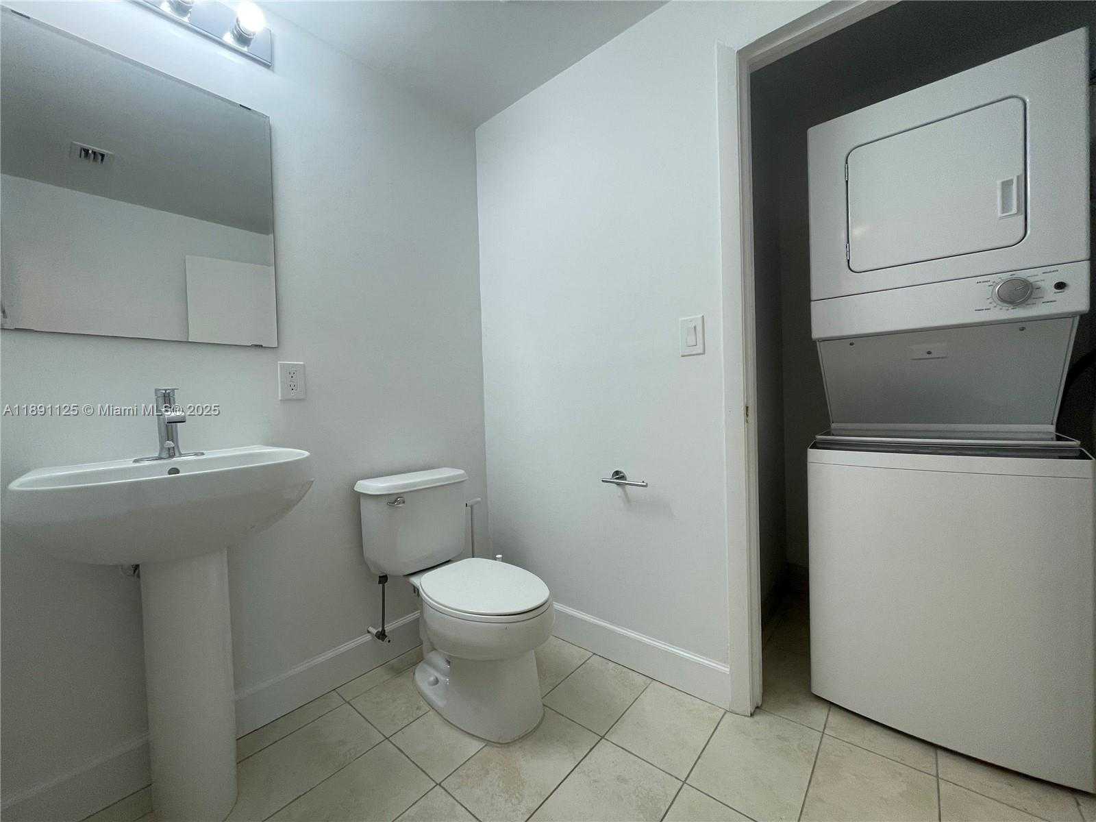 Small Image of 1900 NORTH BAYSHORE DR #4109, Miami Number 12