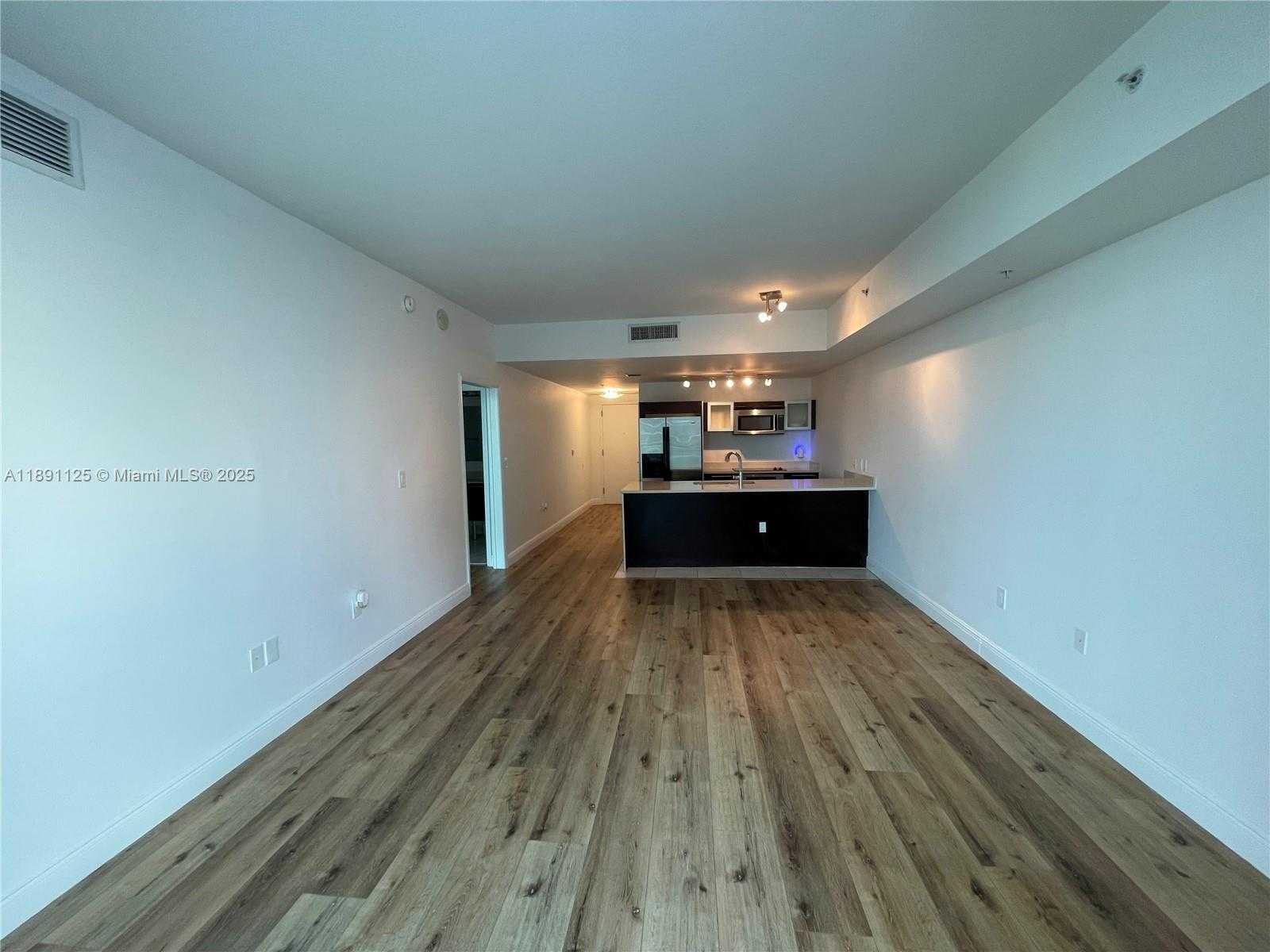 Small Image of 1900 NORTH BAYSHORE DR #4109, Miami Number 4