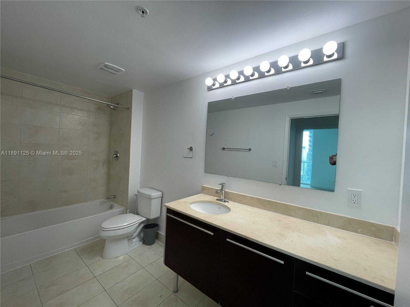 Small Image of 1900 NORTH BAYSHORE DR #4109, Miami Number 6