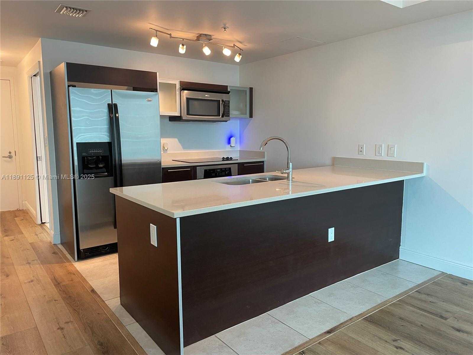 Small Image of 1900 NORTH BAYSHORE DR #4109, Miami Number 7