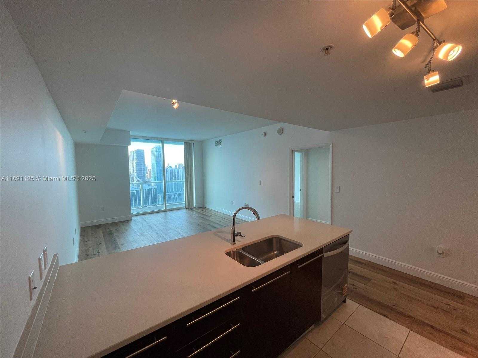 Small Image of 1900 NORTH BAYSHORE DR #4109, Miami Number 9