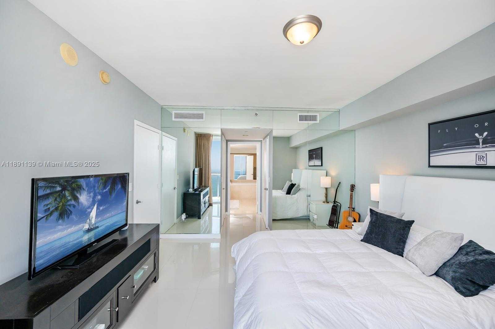 Small Image of 465 EAST BRICKELL AVE #5305, Miami Number 9