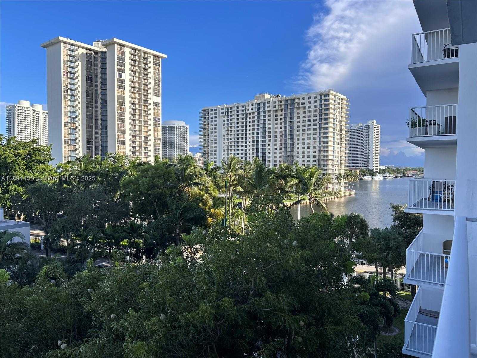 Small Image of 2851 NORTH EAST 183RD ST #509E, Aventura Number 3