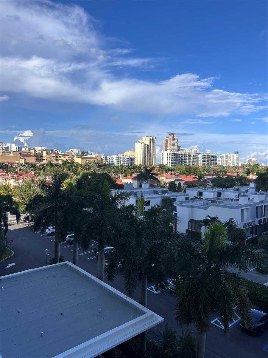 Small Image of 2851 NORTH EAST 183RD ST #509E, Aventura Number 4