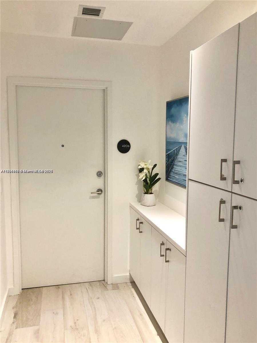 Small Image of 480 NORTH EAST 31ST ST #4206, Miami Number 11