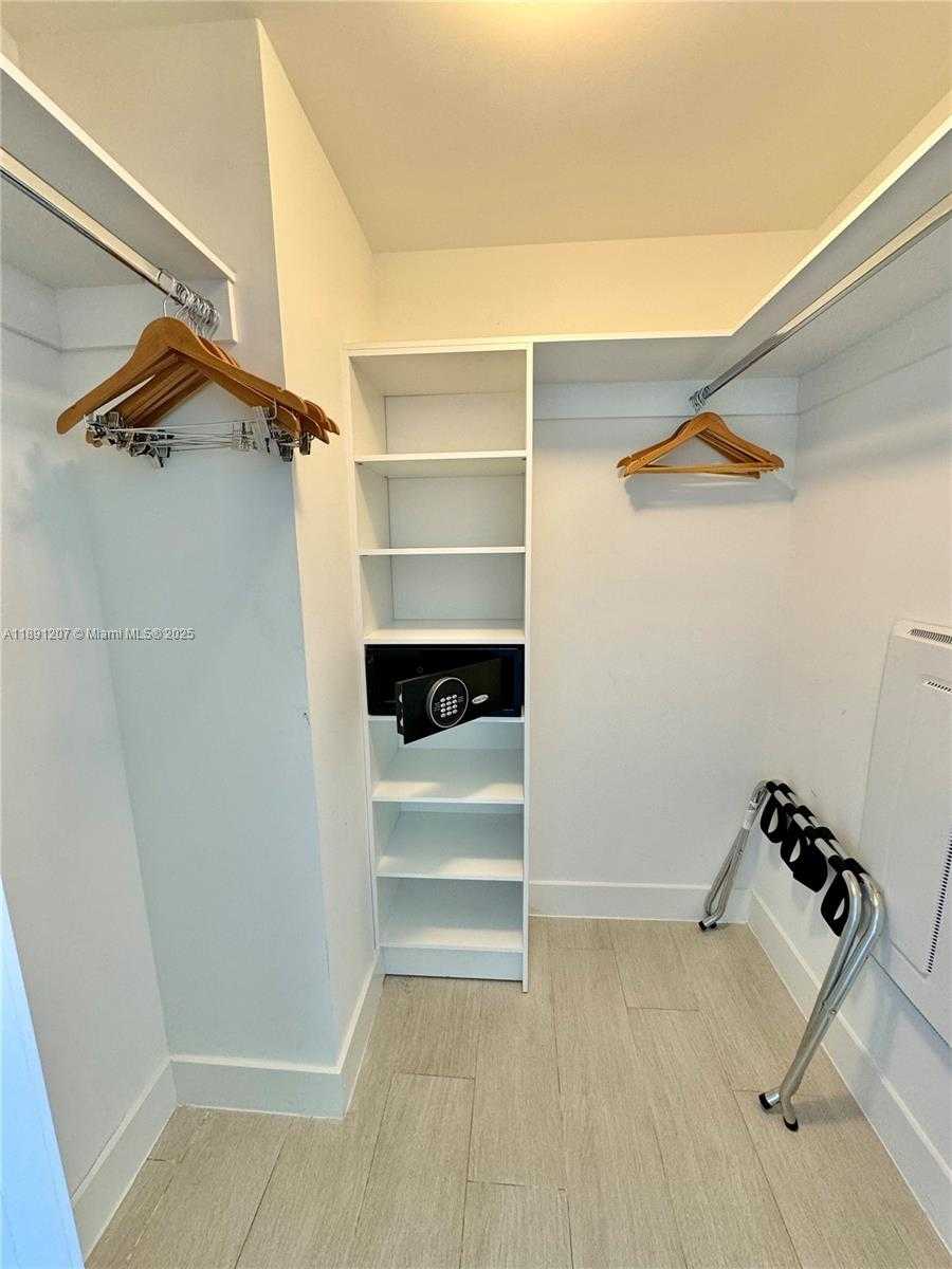 Small Image of 4010 SOUTH OCEAN DR #T3503, Hollywood Number 12