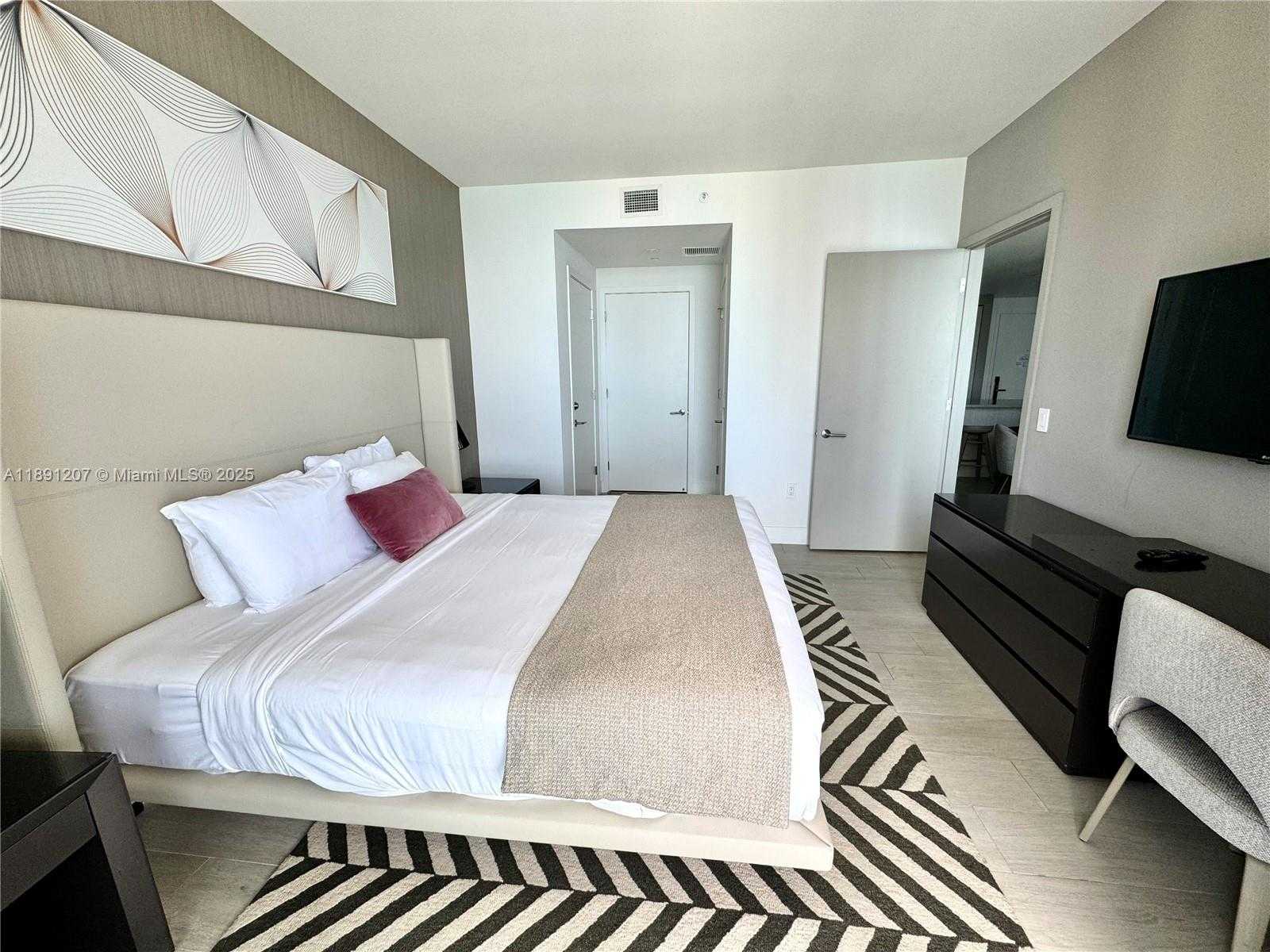 Small Image of 4010 SOUTH OCEAN DR #T3503, Hollywood Number 13
