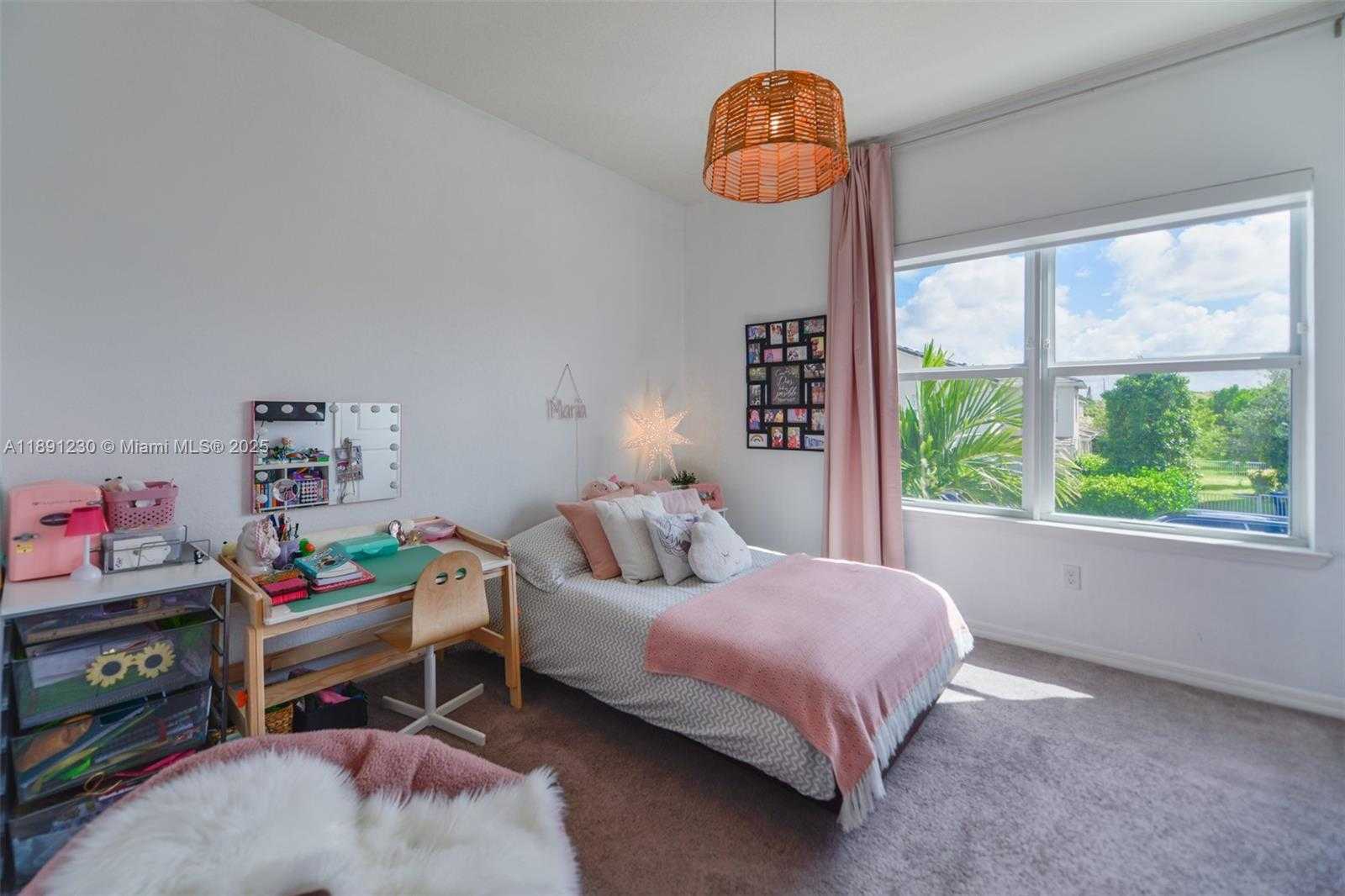 Small Image of 4735 EUCALYPTUS DR, Hollywood Number 26