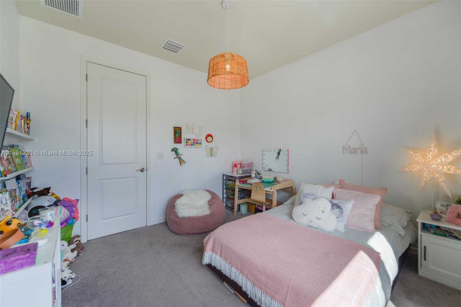 Small Image of 4735 EUCALYPTUS DR, Hollywood Number 27