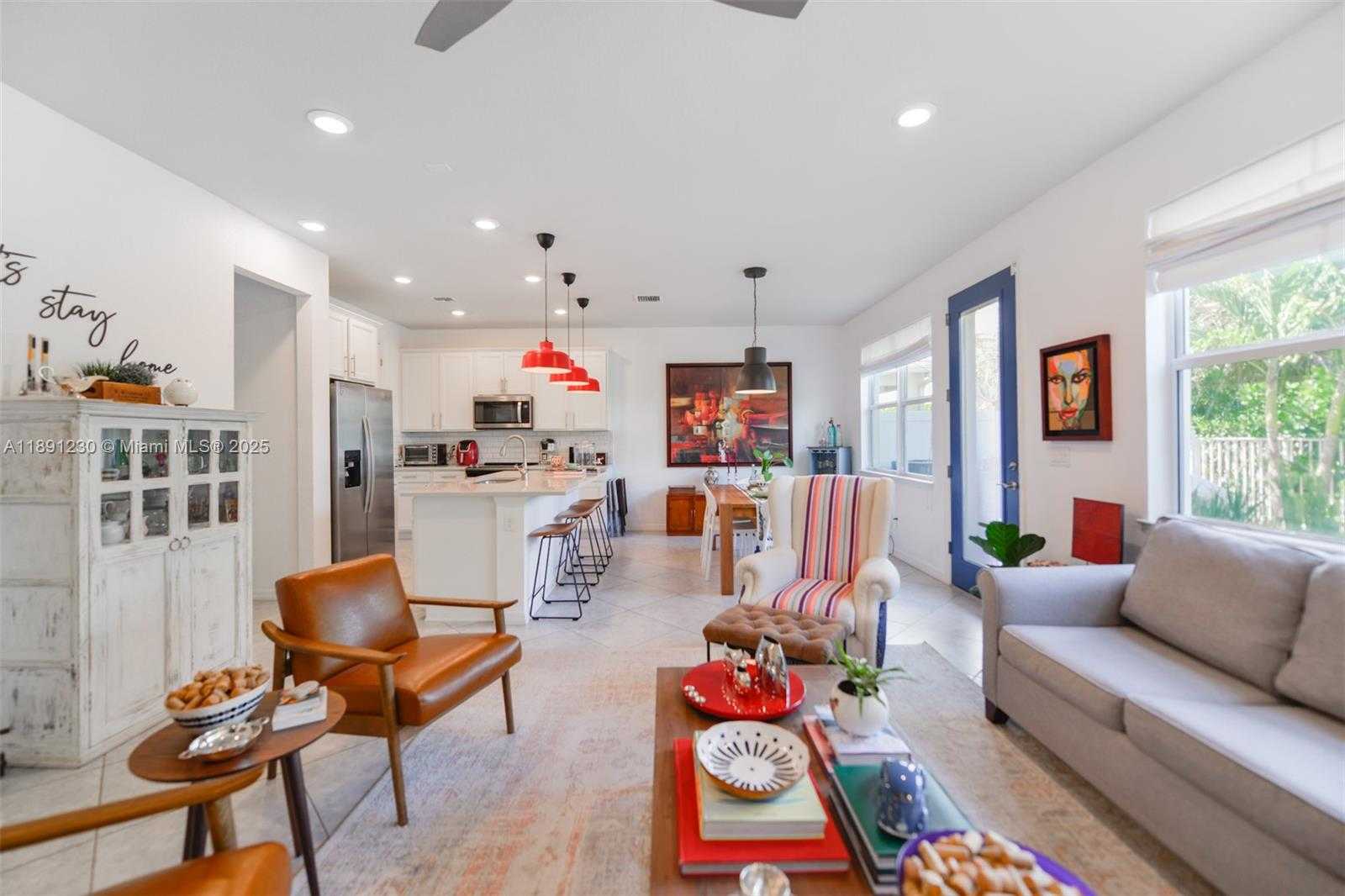 Small Image of 4735 EUCALYPTUS DR, Hollywood Number 4