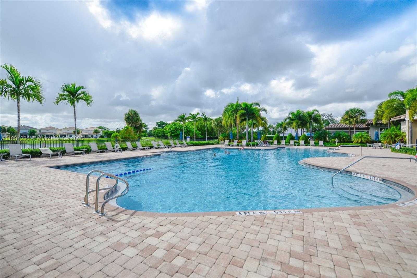Small Image of 4735 EUCALYPTUS DR, Hollywood Number 41