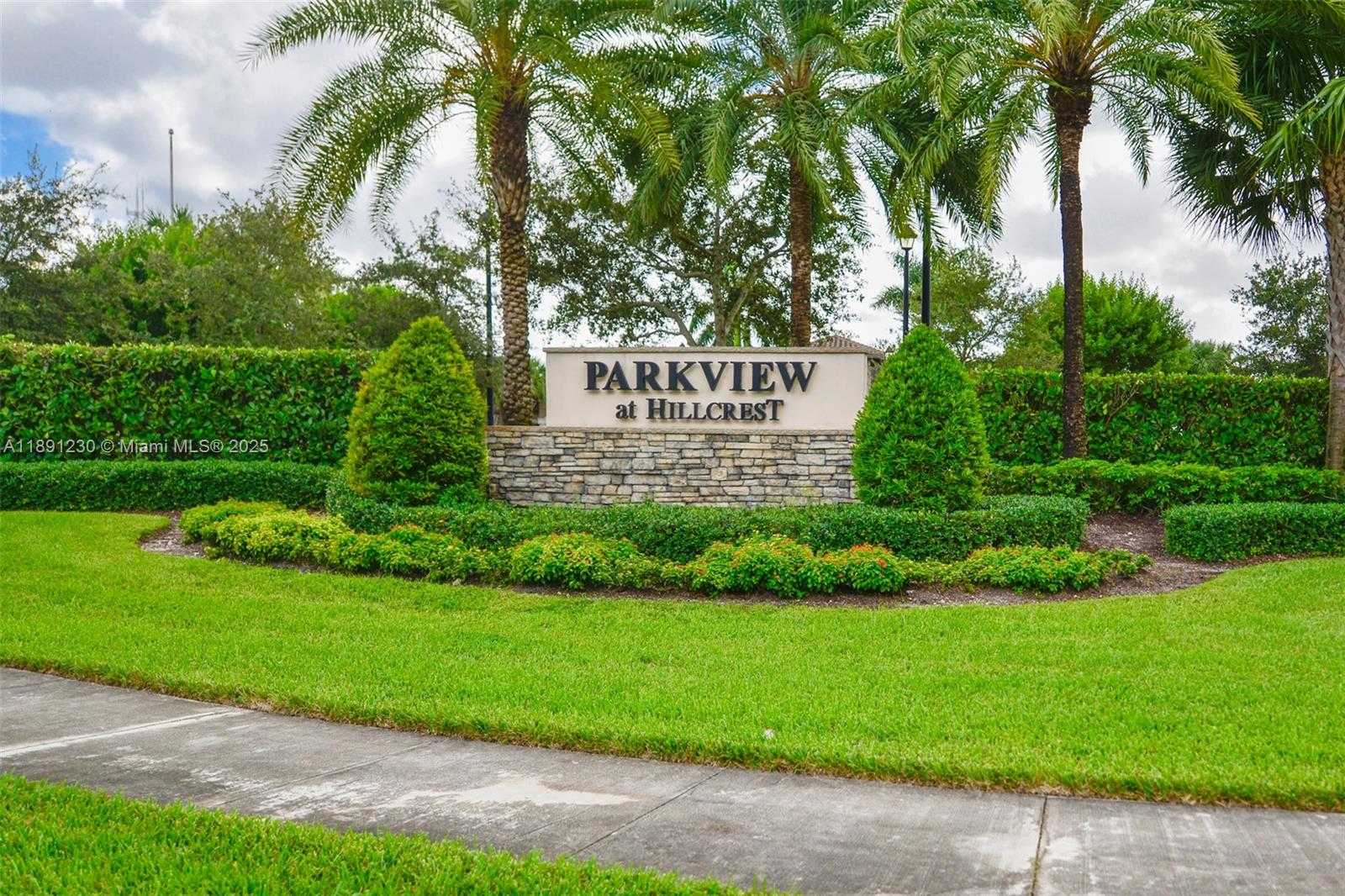 Small Image of 4735 EUCALYPTUS DR, Hollywood Number 47