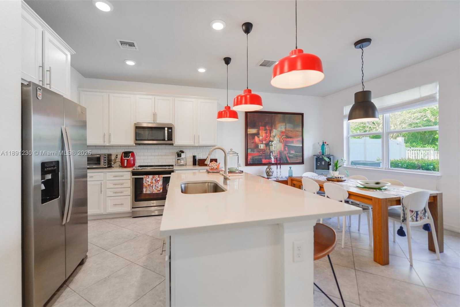 Small Image of 4735 EUCALYPTUS DR, Hollywood Number 6