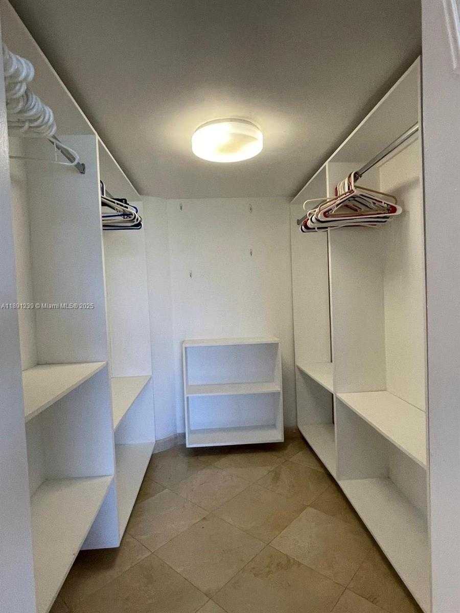 Small Image of 5005 COLLINS AVE #411, Miami Beach Number 21