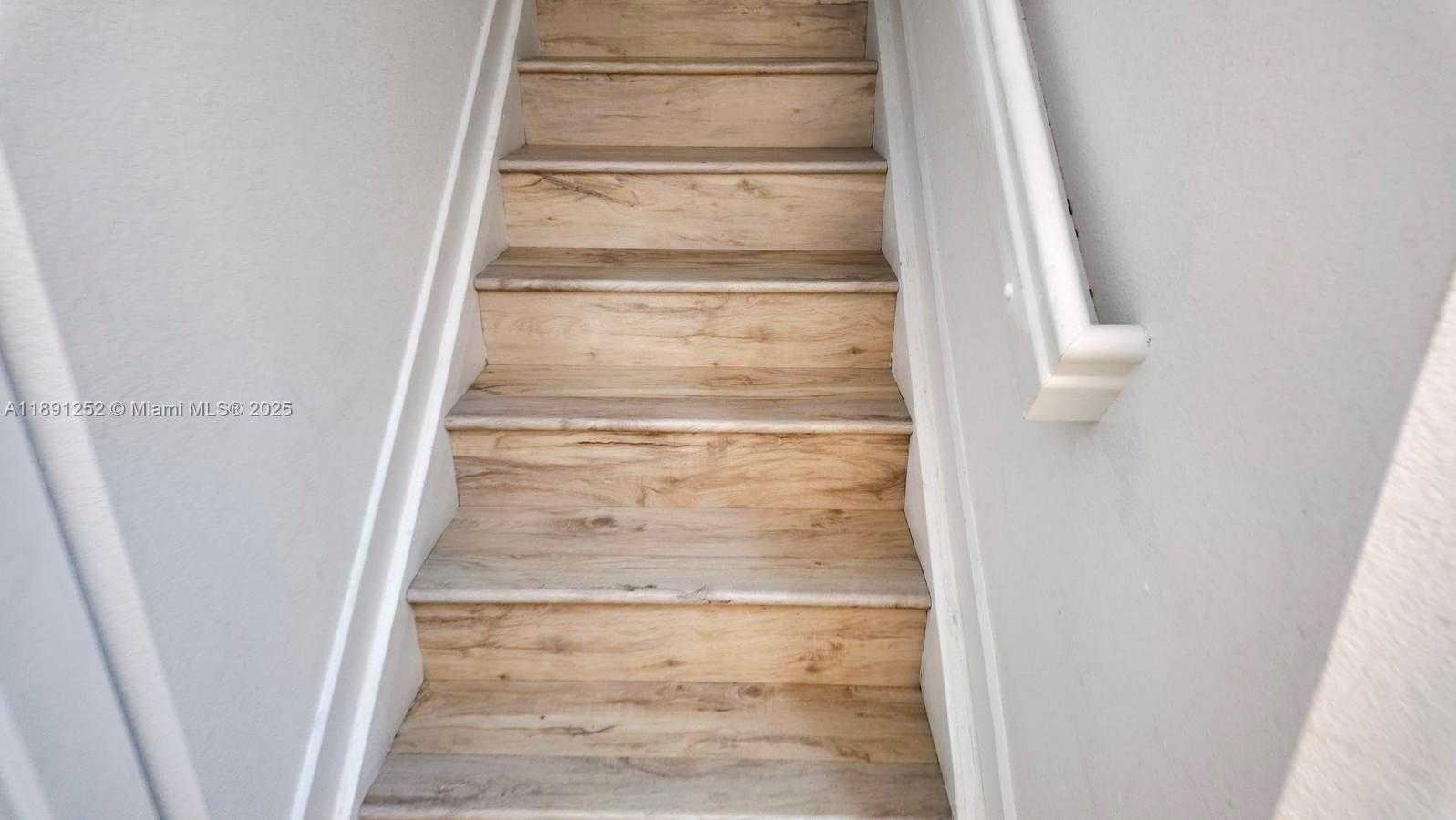 Small Image of 15540 SOUTH WEST 136 ST #204, Miami Number 11