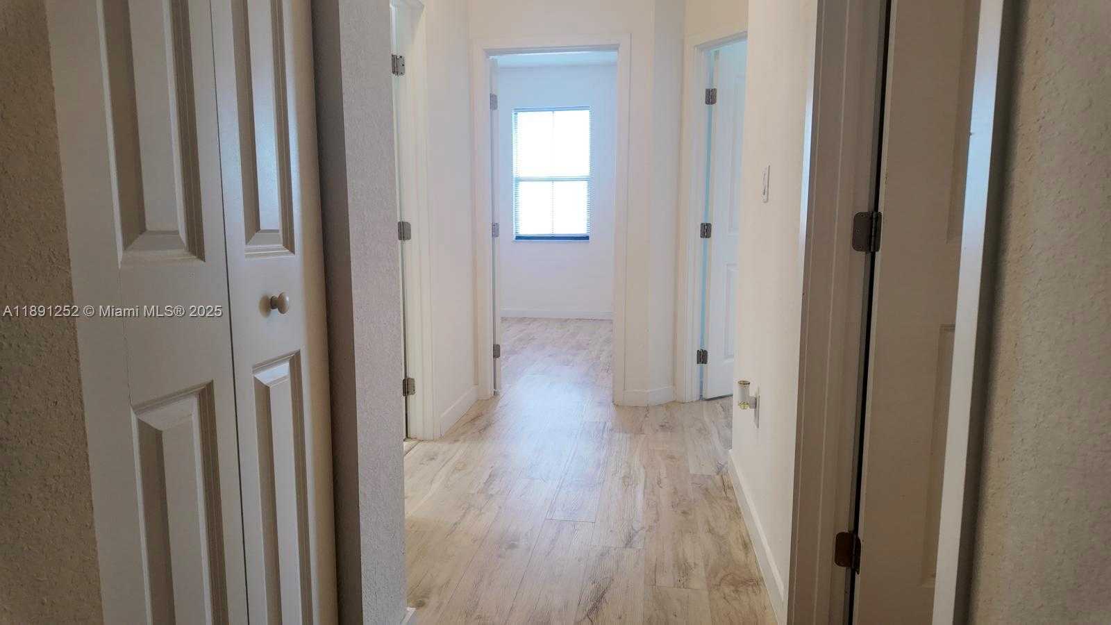 Small Image of 15540 SOUTH WEST 136 ST #204, Miami Number 13