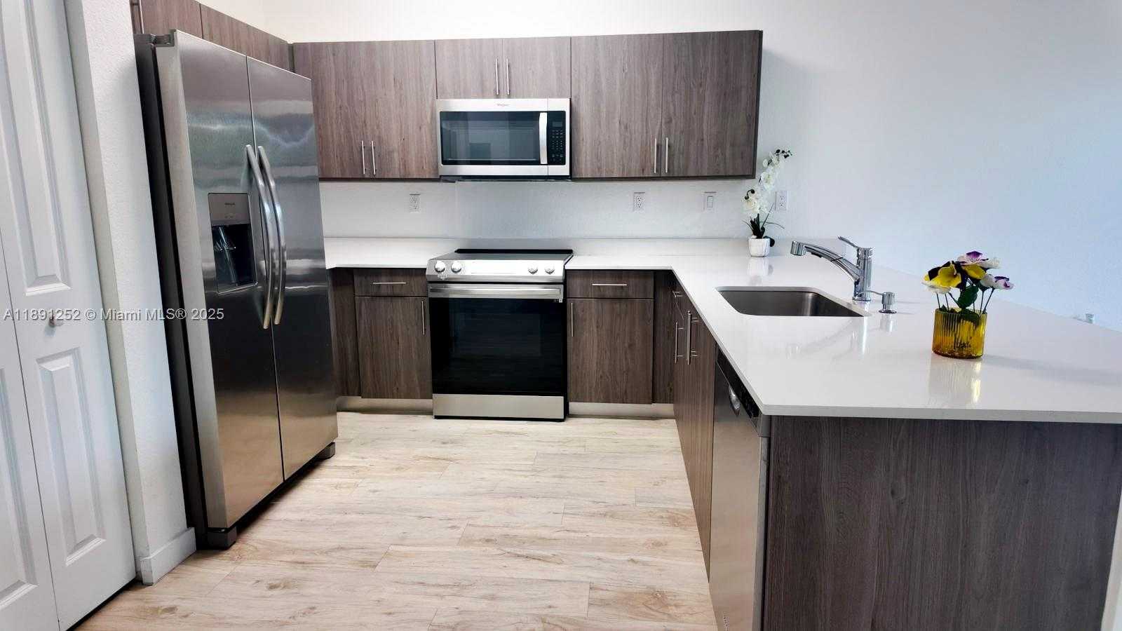 Small Image of 15540 SOUTH WEST 136 ST #204, Miami Number 9