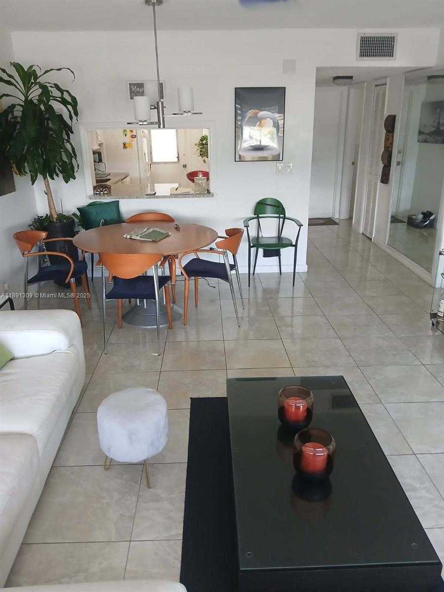 Small Image of 329 SOUTH EAST 3RD ST #304S, Hallandale Beach Number 2