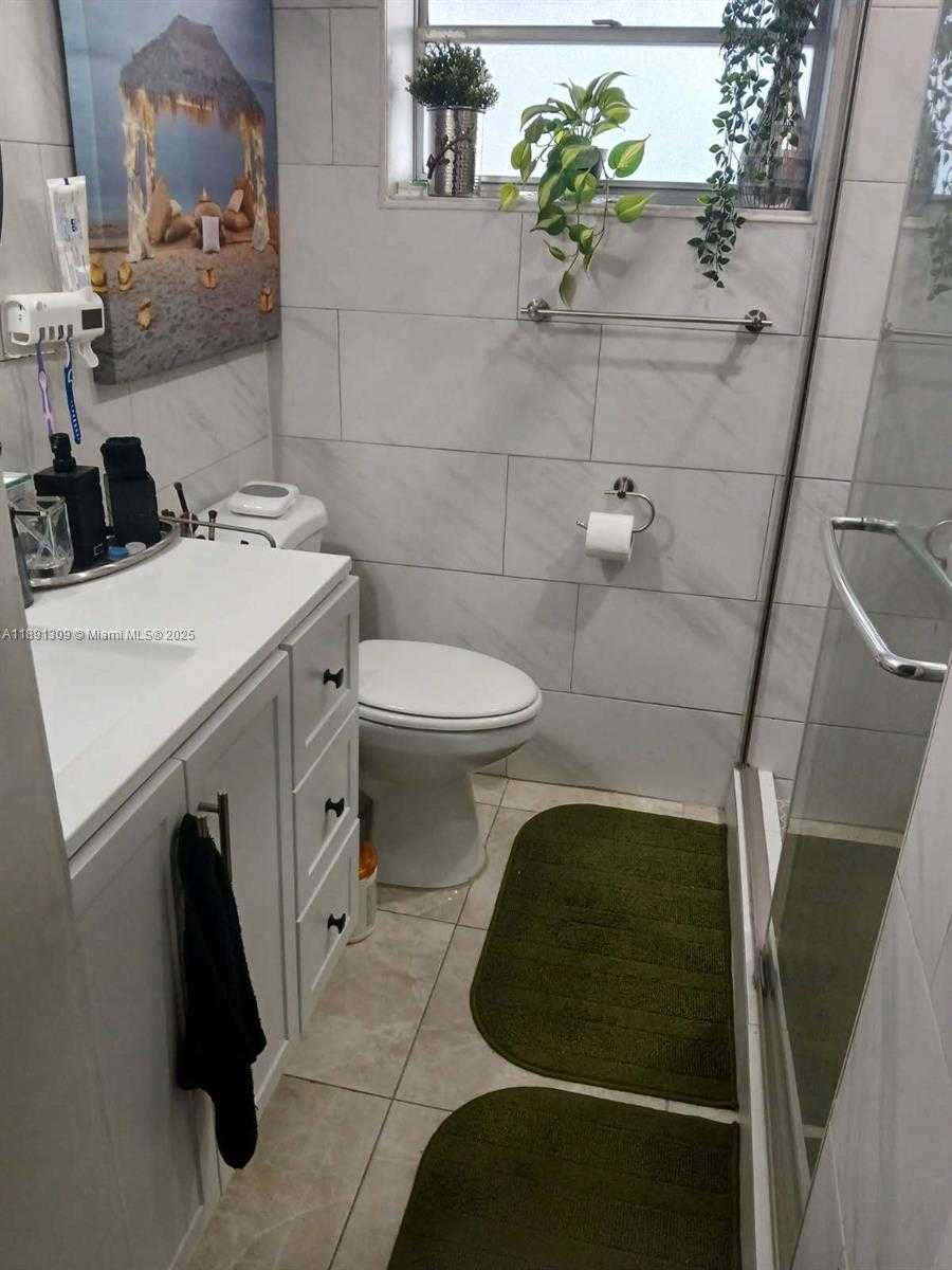 Small Image of 329 SOUTH EAST 3RD ST #304S, Hallandale Beach Number 7