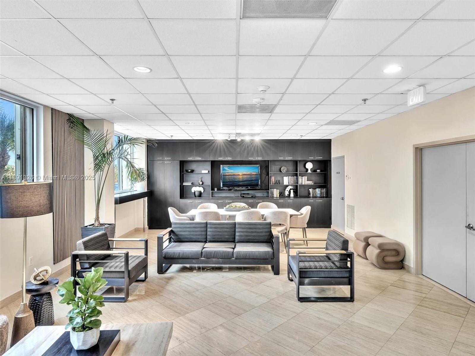 Small Image of 6422 COLLINS AVE #701, Miami Beach Number 26