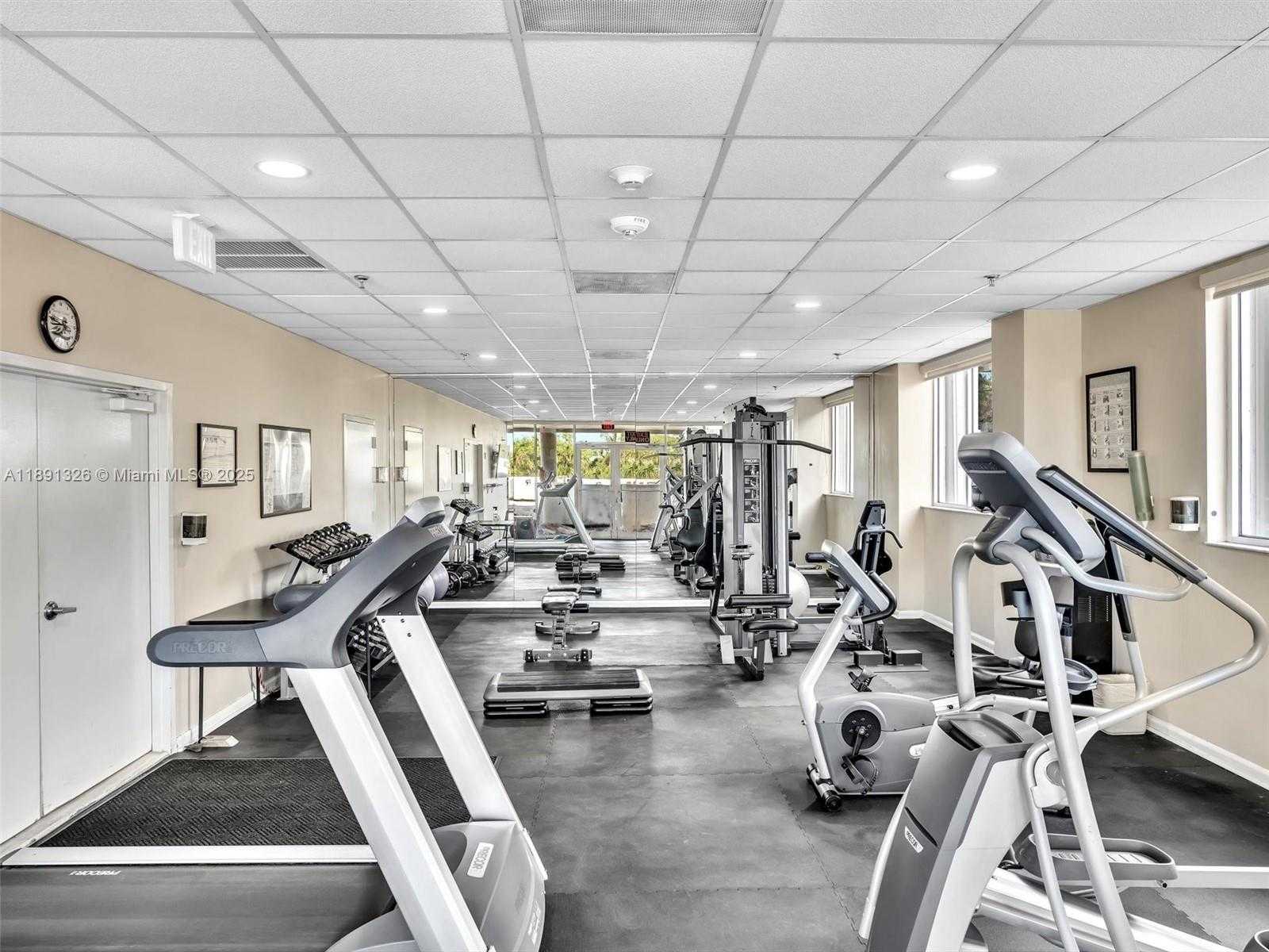Small Image of 6422 COLLINS AVE #701, Miami Beach Number 28