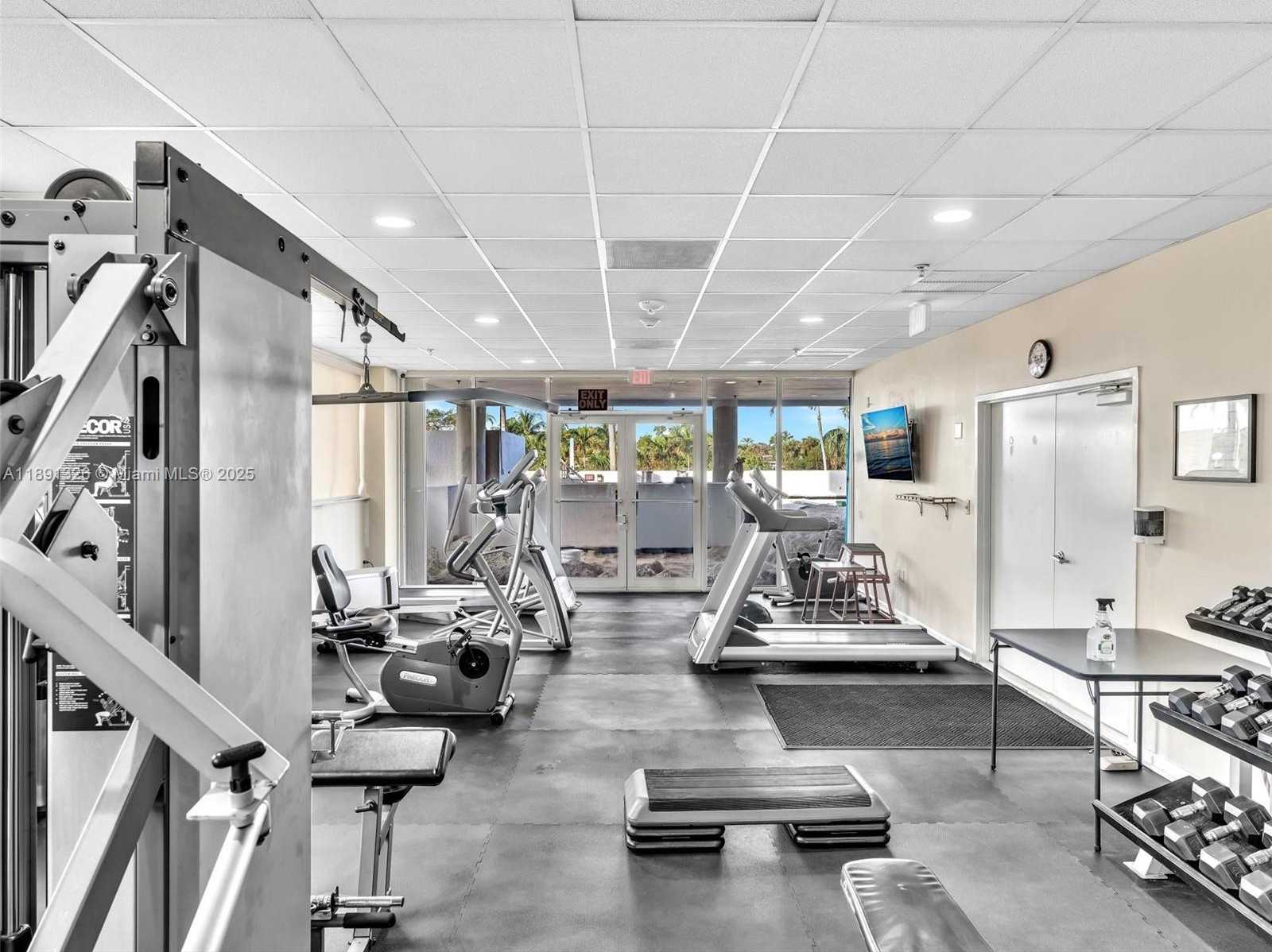 Small Image of 6422 COLLINS AVE #701, Miami Beach Number 29