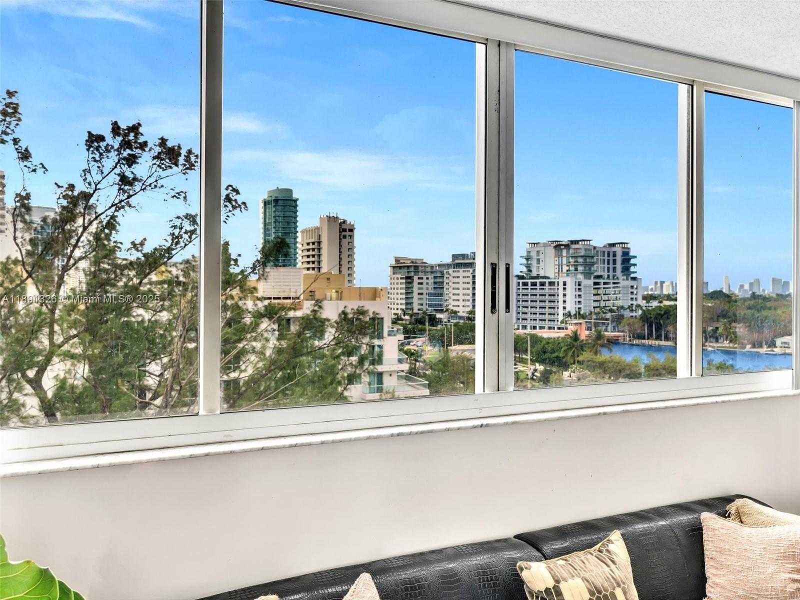 Small Image of 6422 COLLINS AVE #701, Miami Beach Number 30