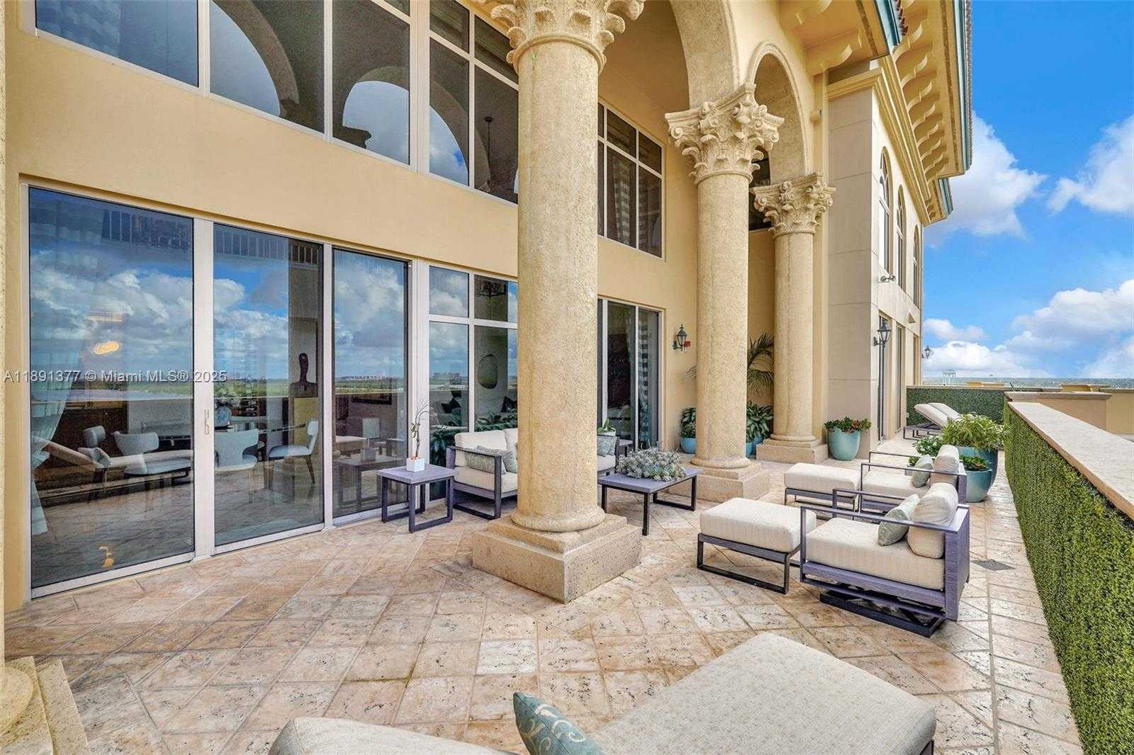 Small Image of 3501 NORTH OCEAN DRIVE #PH7, Hollywood Number 11