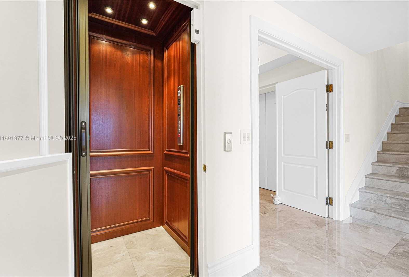 Small Image of 3501 NORTH OCEAN DRIVE #PH7, Hollywood Number 38