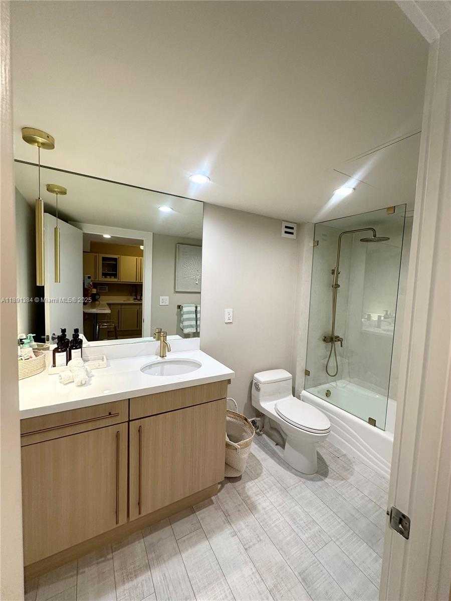 Small Image of 2301 COLLINS AVE #836, Miami Beach Number 16