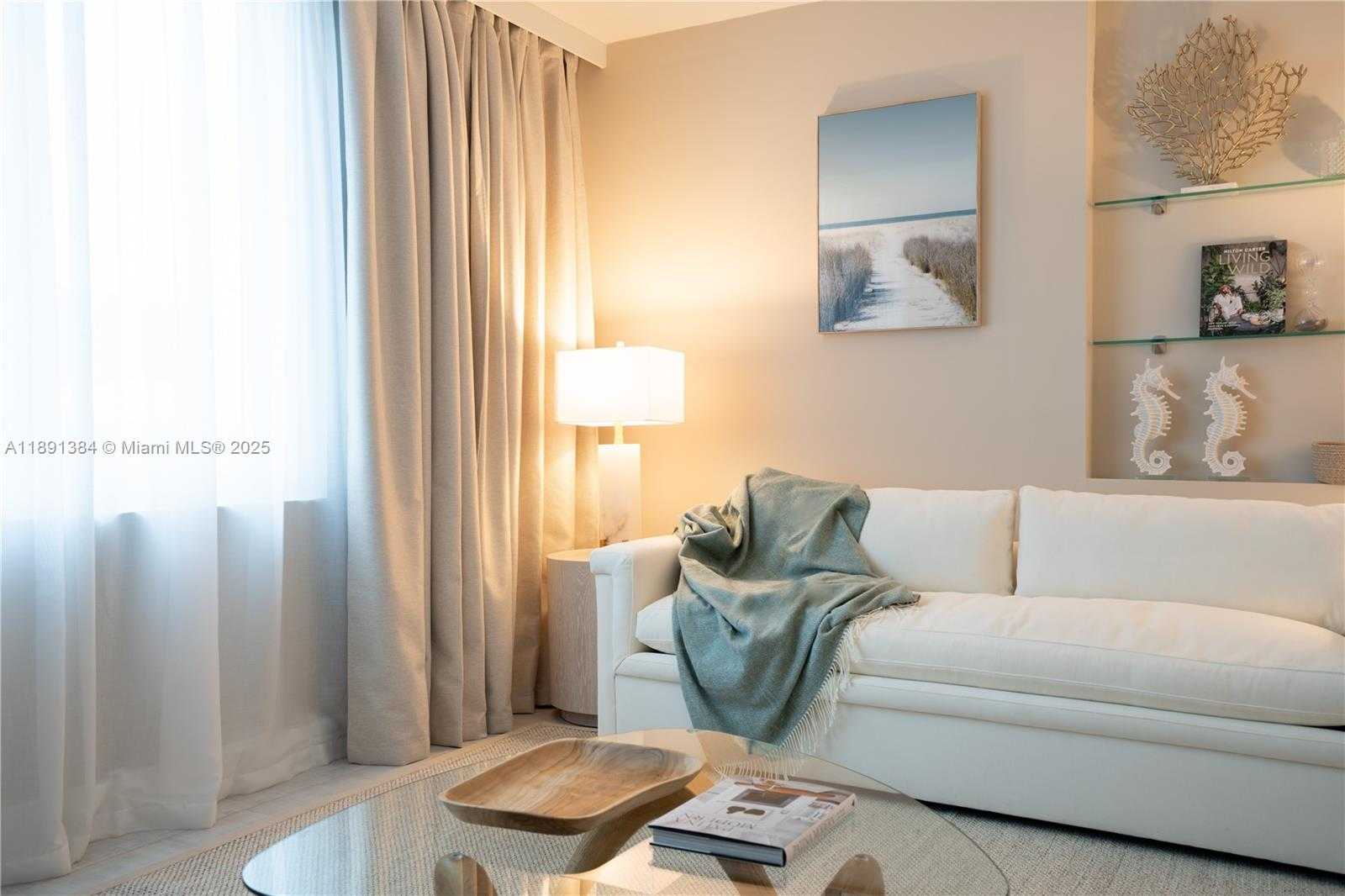 Small Image of 2301 COLLINS AVE #836, Miami Beach Number 2