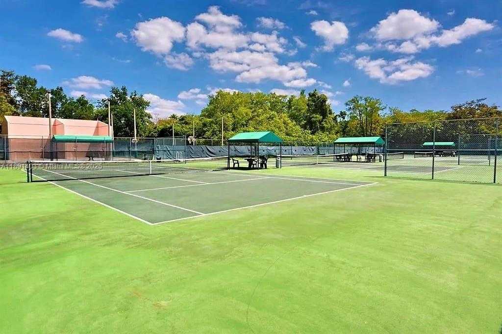 Small Image of 4249 SOUTH CARAMBOLA CIR S #2698, Coconut Creek Number 32