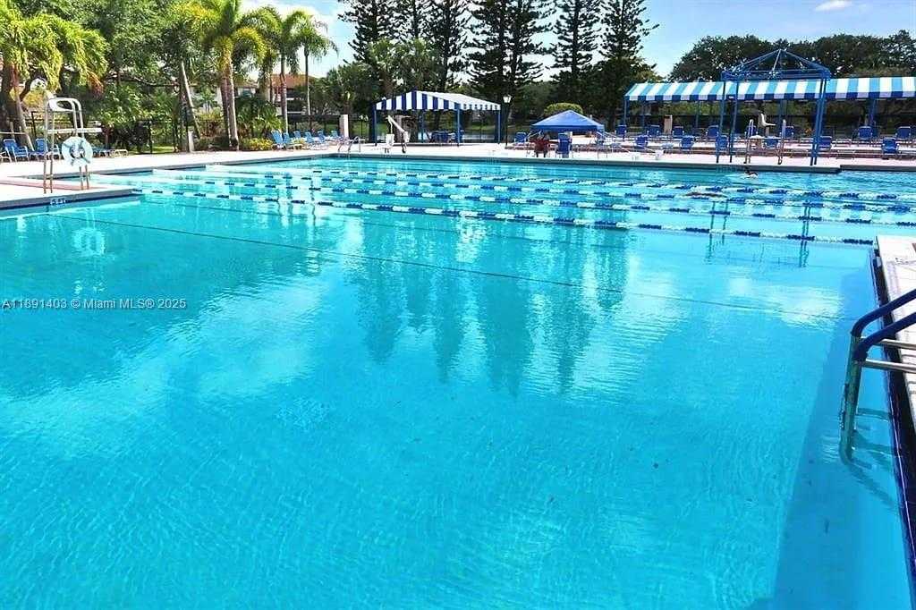 Small Image of 4249 SOUTH CARAMBOLA CIR S #2698, Coconut Creek Number 33