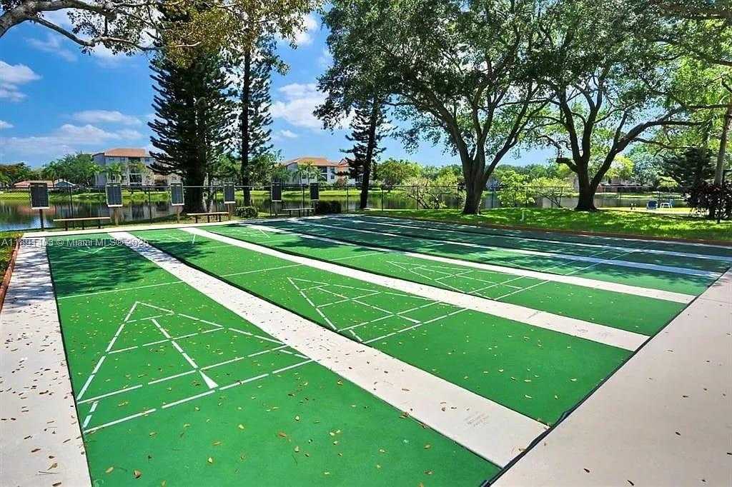 Small Image of 4249 SOUTH CARAMBOLA CIR S #2698, Coconut Creek Number 34