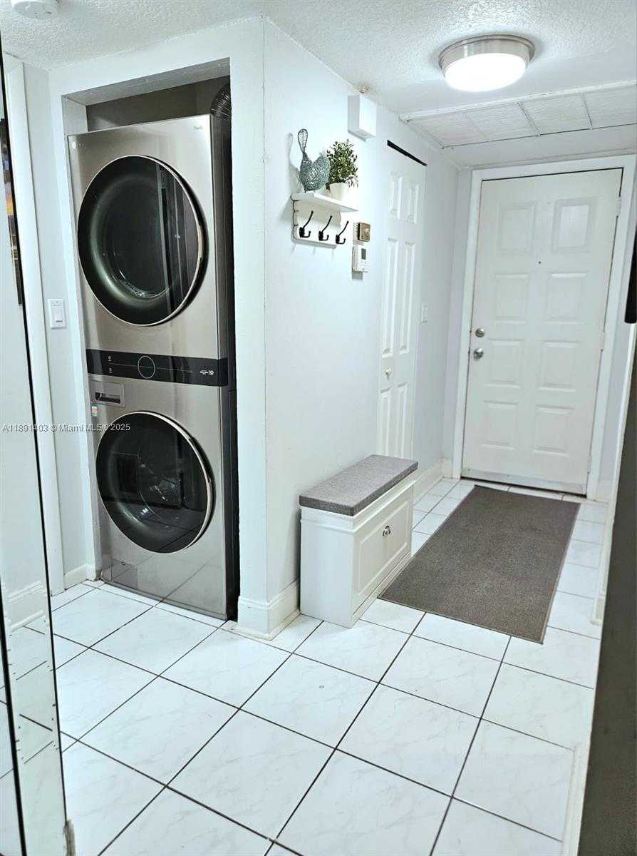 Small Image of 4249 SOUTH CARAMBOLA CIR S #2698, Coconut Creek Number 8