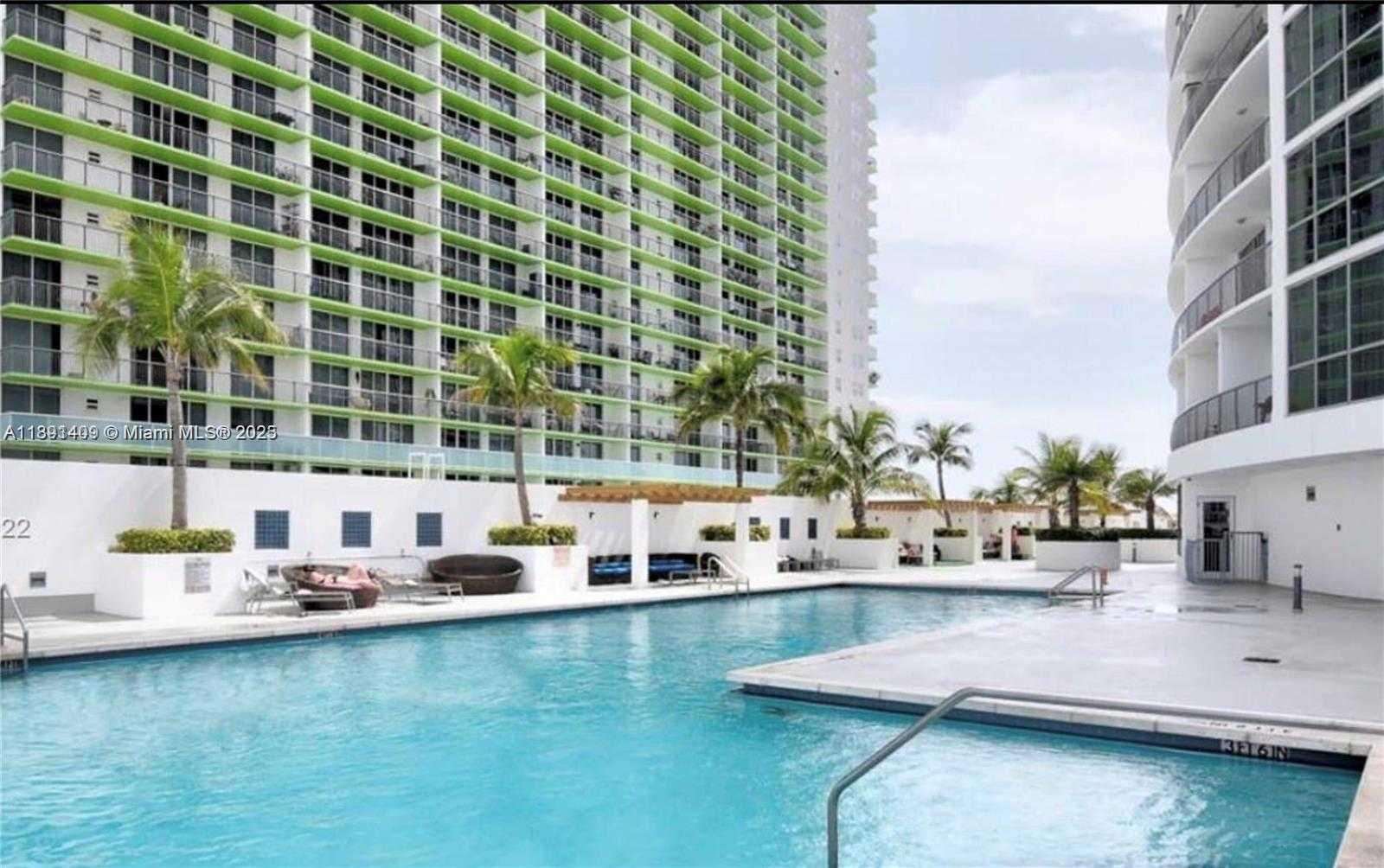 Small Image of 1750 NORTH BAYSHORE DR #1710, Miami Number 2