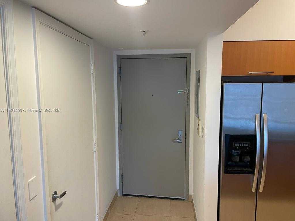 Small Image of 1750 NORTH BAYSHORE DR #1710, Miami Number 8
