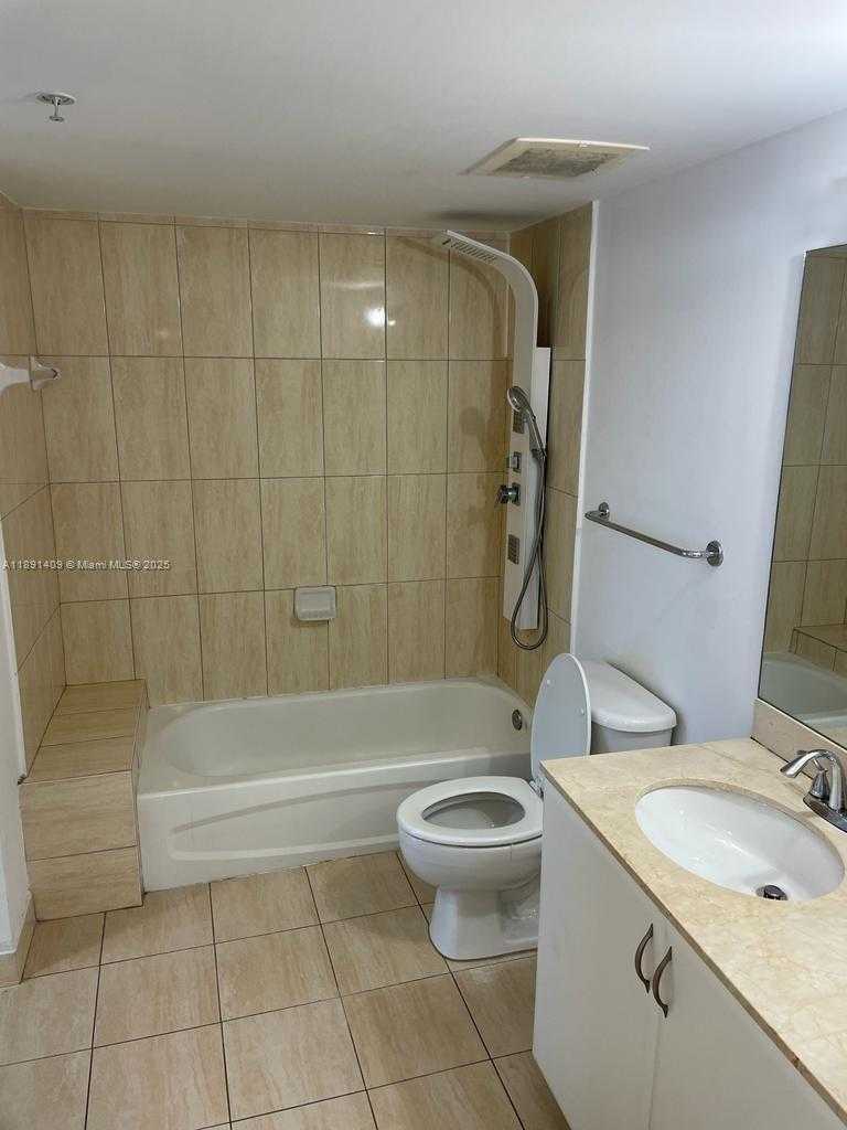 Small Image of 1750 NORTH BAYSHORE DR #1710, Miami Number 9