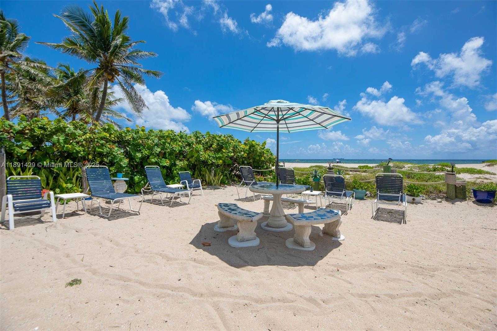 Small Image of 3401 NORTH EAST 10TH ST #PH16W, Pompano Beach Number 2