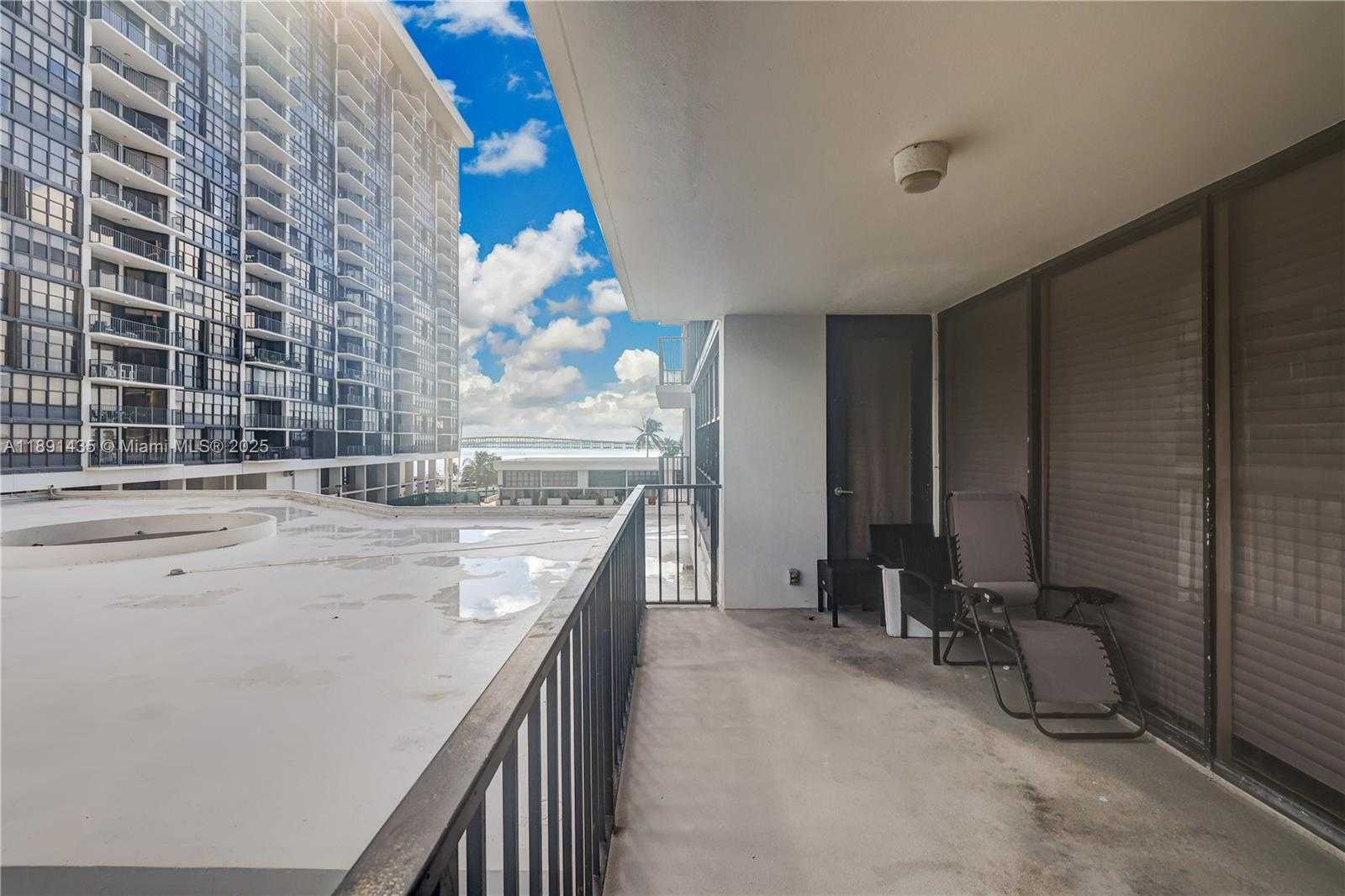 Small Image of 1901 BRICKELL AVE #B413, Miami Number 26