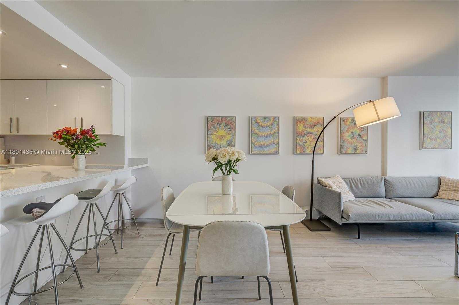 Small Image of 1901 BRICKELL AVE #B413, Miami Number 4