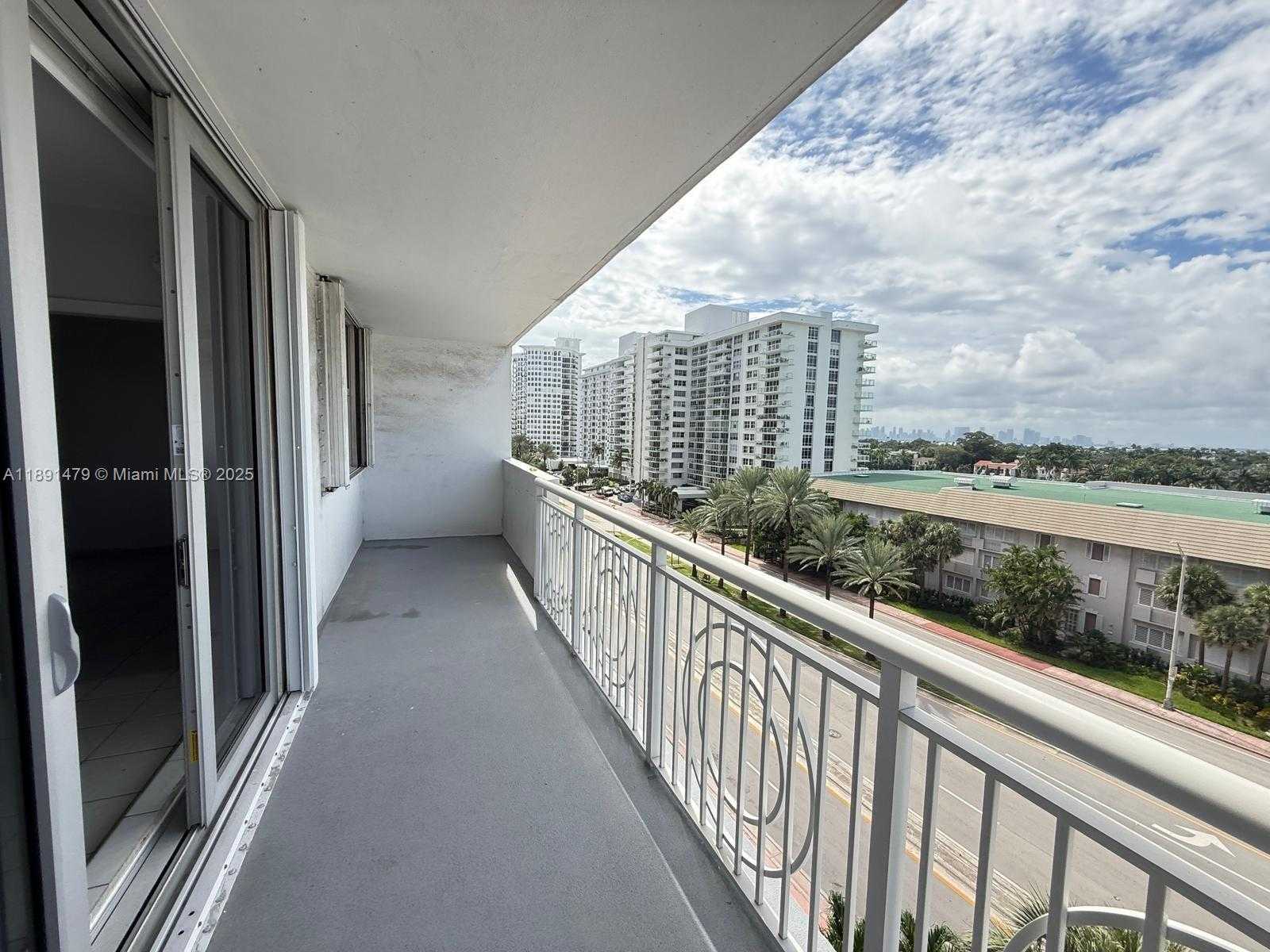 Small Image of 5825 COLLINS AVE #7B, Miami Beach Number 25