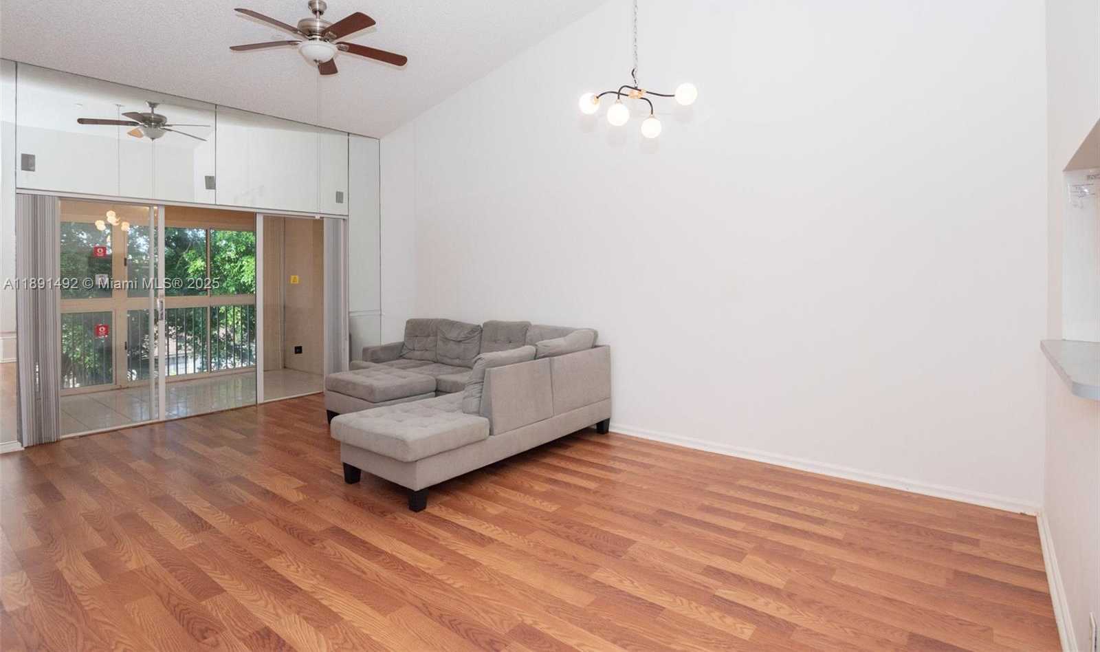 Small Image of 5016 ROSE HILL DR #2303, Boynton Beach Number 6