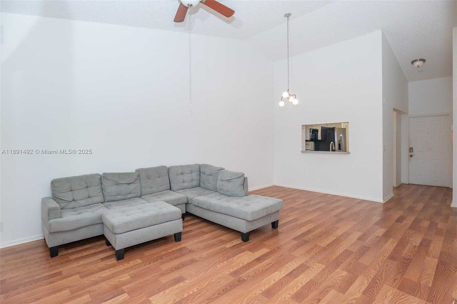 Small Image of 5016 ROSE HILL DR #2303, Boynton Beach Number 7