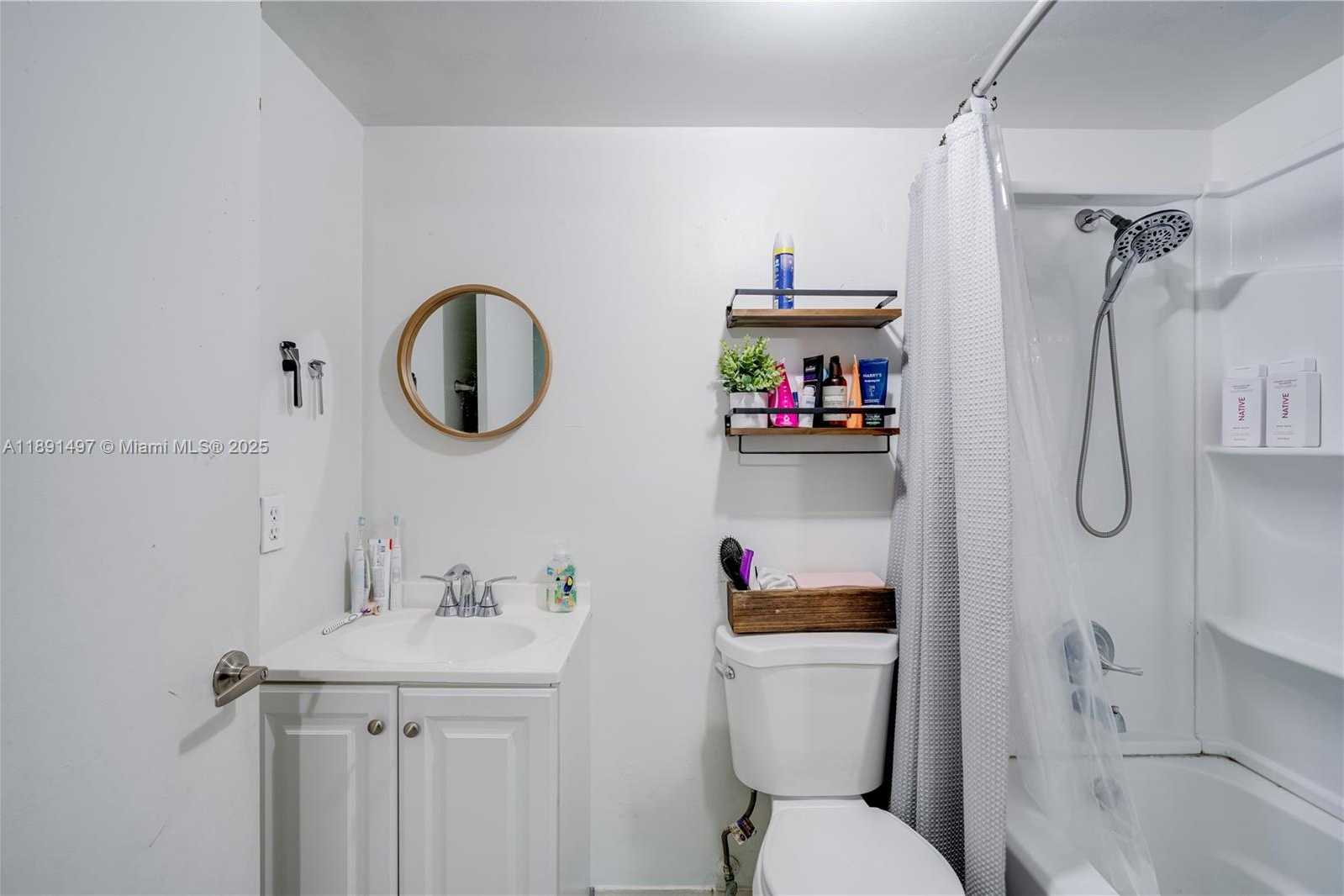 Small Image of 3021 WEST 76TH ST #C-109, Hialeah Number 13