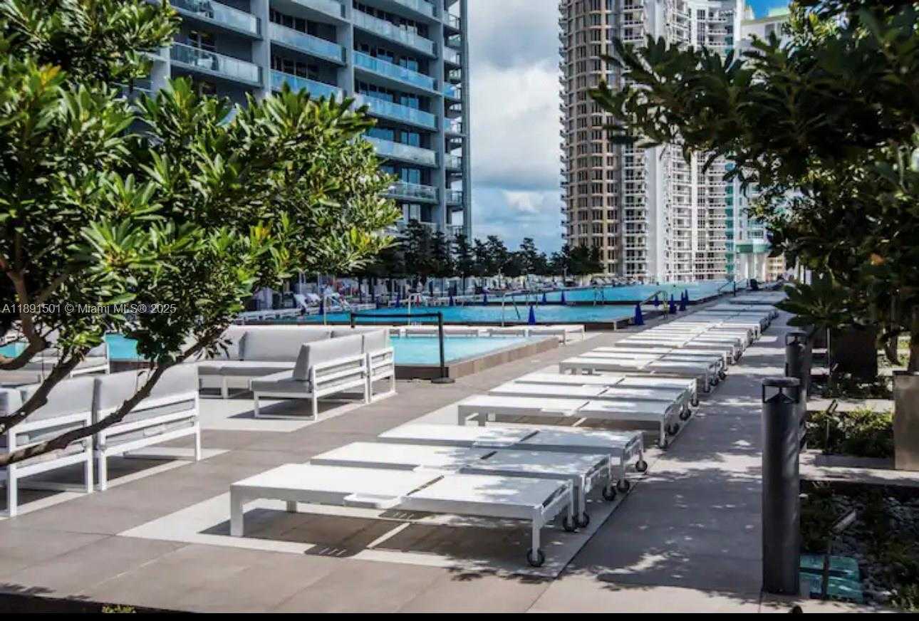 Small Image of 495 BRICKELL AVE #3706, Miami Number 16
